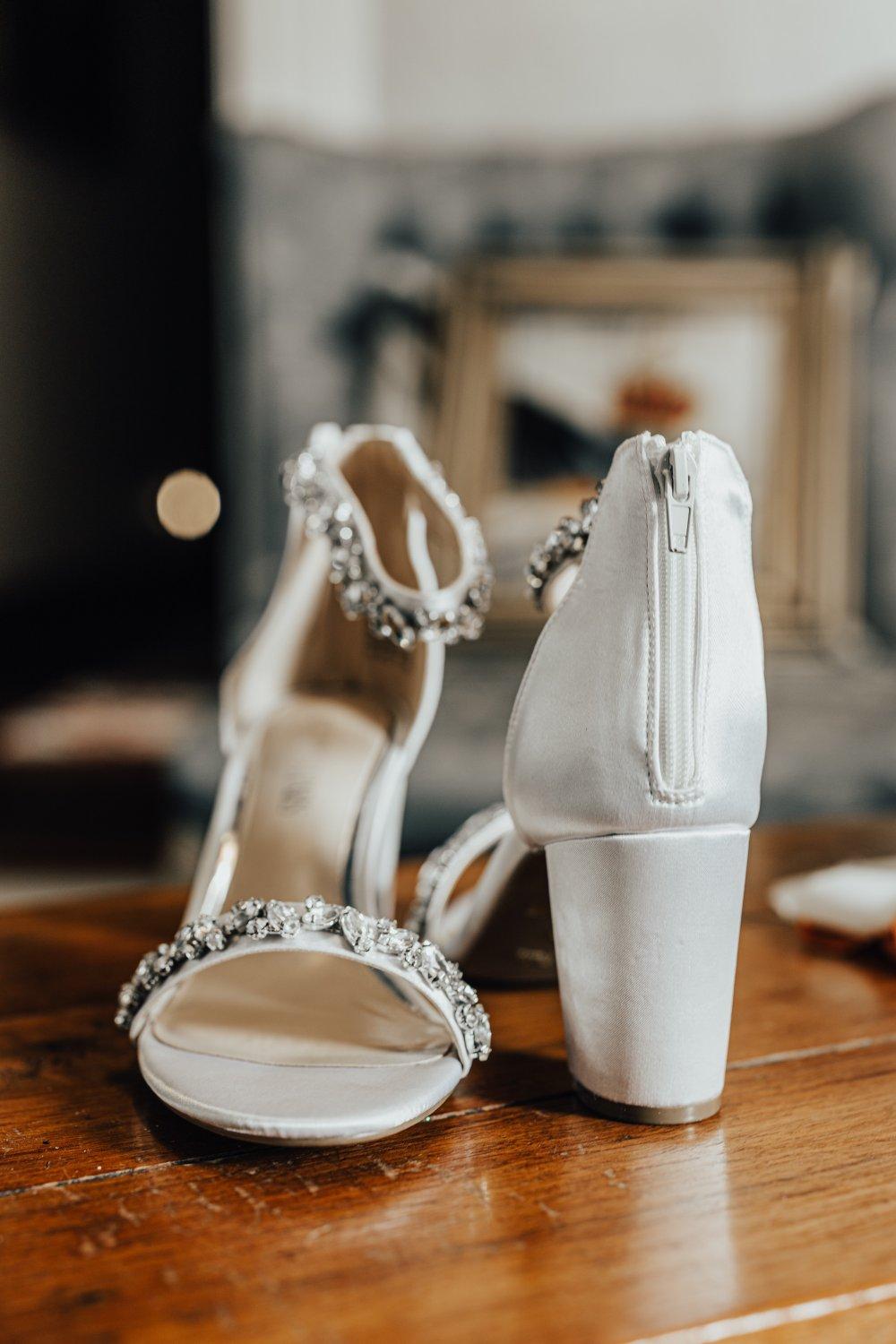 carousel-hero-element image-16